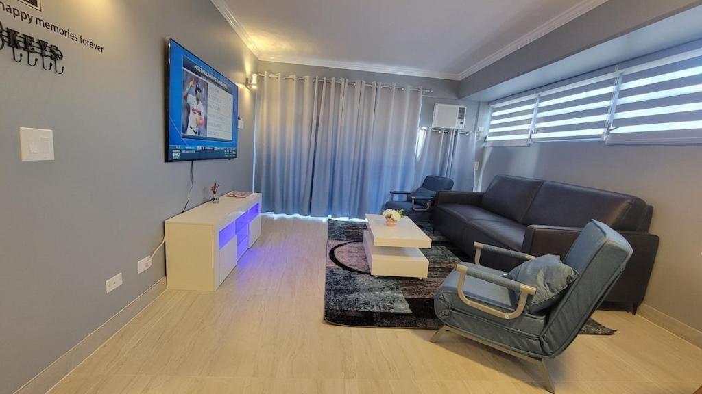 Waikiki Condo 2 Bedrooms 2 Bathrooms With 1 Free Parking Space Гонолулу Экстерьер фото