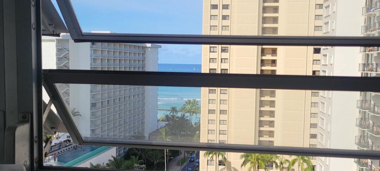 Waikiki Condo 2 Bedrooms 2 Bathrooms With 1 Free Parking Space Гонолулу Экстерьер фото